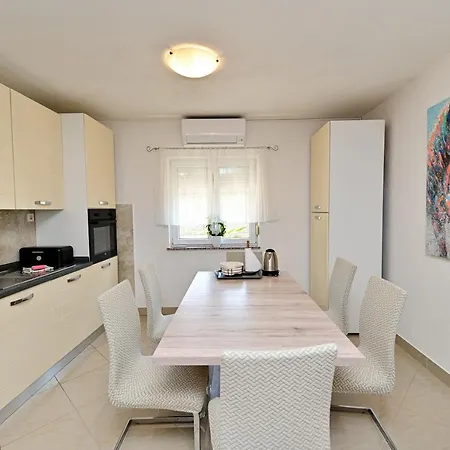 Kuca Za Odmor,tedi Casa de Férias Sukošan