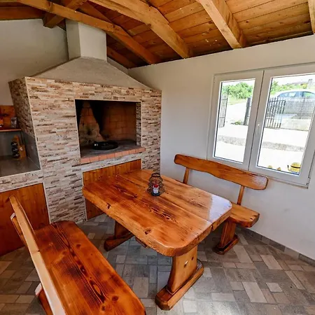 Holiday home Kuca Za Odmor,tedi Sukosan